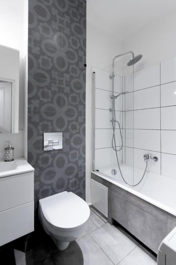 Clicktheflat Avenue Place Apart Rooms Varsavia Esterno foto